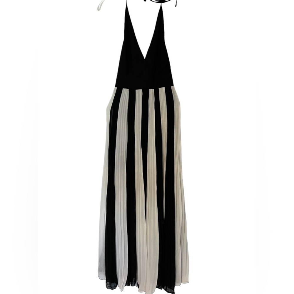 NWT  StunningApart Black & White Chiffon Maxi Halter Evening Gown Backless Sz4